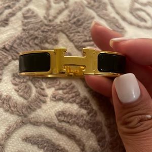 Authentic Hermes chic H bracelet
